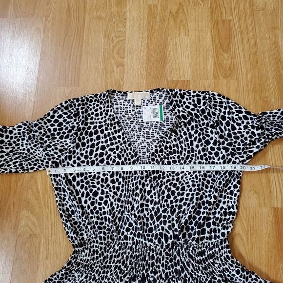 Michael Kors Long Sleeve V-neck Fit Flare Dress size Large - NEW - Picture 13 of 16